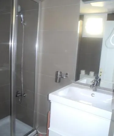Mocanes Apartman *